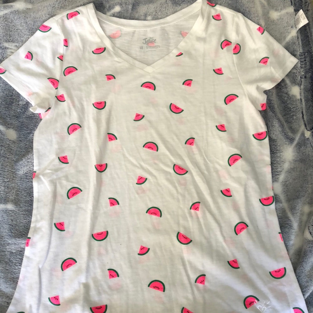 Short sleeve tee